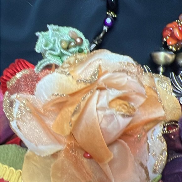 Mary Frances Firefly Luxury Floral Handbag w/ Cert of Auth, Retired Design #1467 - Picture 15 of 16